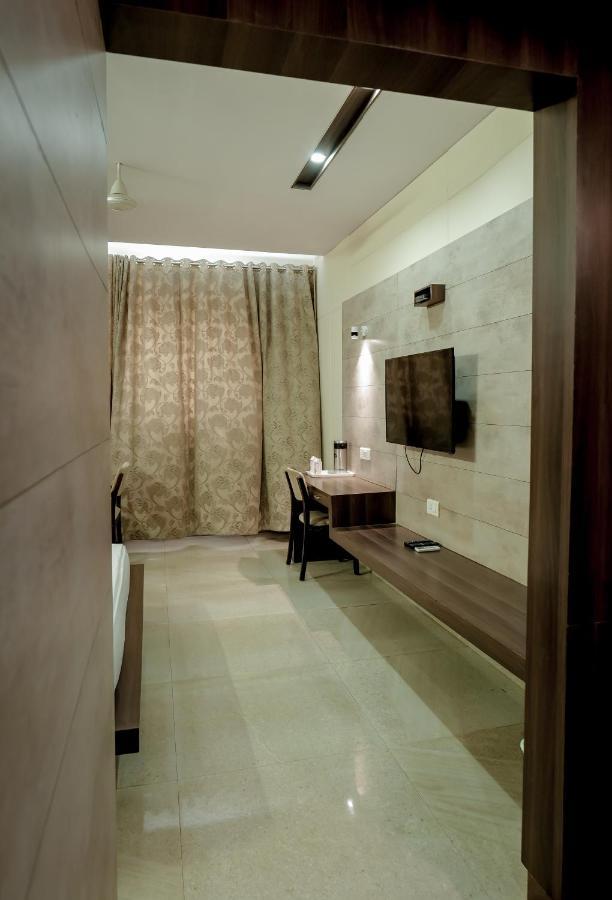 Hotel Highway King Behror Buitenkant foto